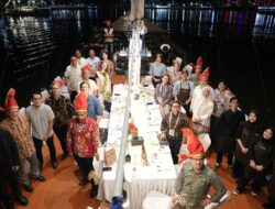 Di Atas Kapal Pinisi, Munafri Jamu Delegasi 28 Negara Peserta IGS 2026 dan Arungi Laut Losari