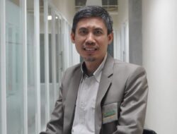 Mendengarkan 