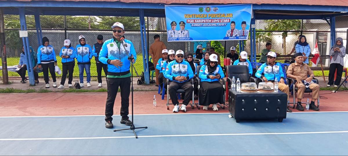Bupati Luwu Utara, Andi Abdullah Rahim, S.T., secara resmi melepas kontingen PORSENIJAR PGRI Kabupaten Luwu Utara