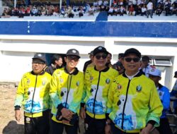Bupati Soppeng Suwardi Haseng Berbaur dalam Defile Porsenijar PGRI Sulsel 2026
