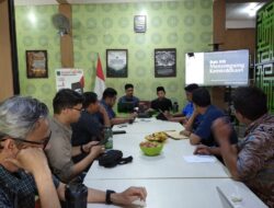 BUNG HATTA: Kemerdekaan Tidak Datang dengan Sendirinya