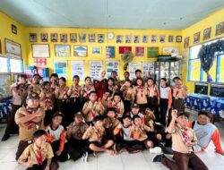 Mahasiswa KKNT Unhas Gelar Nonton Bareng Film Sejarah di SDN 3 Otting Sidrap