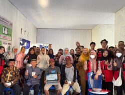 Mahasiswa KKN-T Unhas Gelar Sosialisasi Pembuatan JLF di Kelurahan Bangkai Sidrap