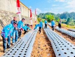Kapolres Toraja Utara Pimpin Penanaman Bawang Putih dan Groundbreaking Gudang Ketahanan Pangan