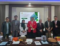 Tawaran Solusi Inovatif untuk Banjir Makassar: Junardin Djamaluddin Raih Gelar Doktor Ilmu Lingkungan Unhas dengan Capaian Sempurna