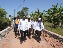 Wali Kota Appi Tinjau Progres Jalan Beton Romang Tangayya, Kadis PU Pastikan Selesai Tepat Waktu