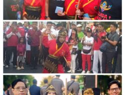 Pukau Ribuan Peserta Jalan Santai, Siswa SMP Negeri 3 Makassar Tampil di Hadapan Gubernur Sulawesi Selatan Memperagakan Jurus Pencak Silat Bersenjata