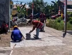 Dinas PU Makassar Pasang Paving Blok di Jalan Pasarankeke Lorong Melon