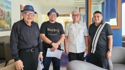 Keterangan foto : Diskusi Transfortasi di Kota Makassar bersama Prof. Lambang Basri, Ir Rahman Iskandar dan Penulis
