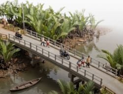 DPU Makassar Bangun Permanen Jembatan Kaccia Barombong