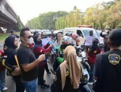 100 Pasukan Elang Timur Bagikan Masker