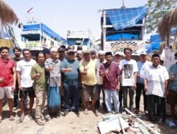 Keluhkan Solar Langka dan Perizinan Kapal, Bupati Takalar Daeng Manye Turun Tangan di Kampung Nelayan Palalakkang