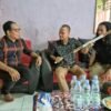 MALLARANGAN TUTU ANGGOTA DPRD SULSEL CIUM PEDANG Di RUMAH GURU MENGAJI LORONG, ADA APA?