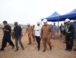 Appi Tinjau Penimbunan Stadion Untia
